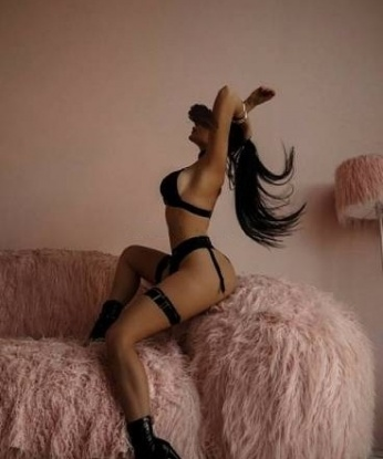 Мои услуги наполнены страстью и любовью к жизни. Я предлагаю тебе незабываемые моменты наслаждения и релаксации. Со мной ты сможешь испытать новые ощущения и открыть в себе скрытые желания. Мои возможности безграничны, я готова погрузиться с тобой в мир эротических фантазий. Доверься моим нежным рукам и ты ощутишь истинное блаженство. Не верь словам, посмотри на мои фото и прочитай отзывы моих довольных клиентов. Рада встрече в Москве и жду тебя с нетерпением! 😉 1238, 25 лет